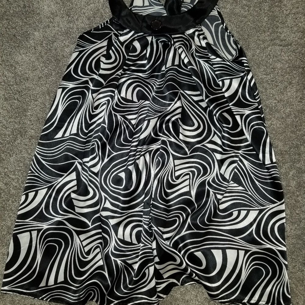 Dress - Picture 5 of 6
